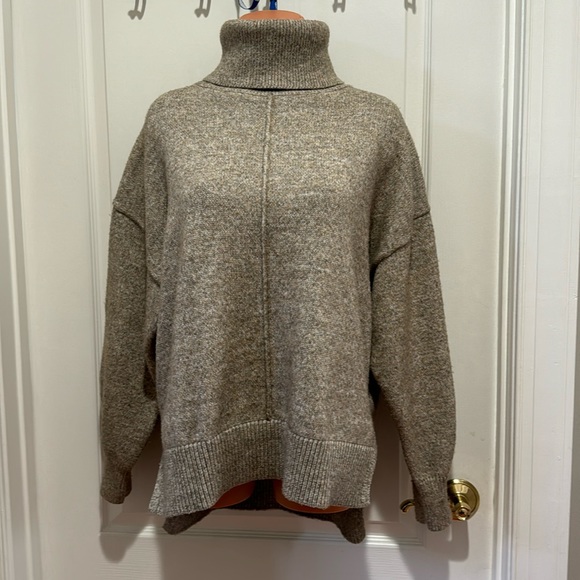 H&M Brown Melange Oversized Drop Shoulder Turtleneck Sweater Tunic S Small $70 - Picture 1 of 7